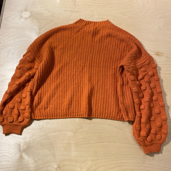 &merci Orange Knit Cropped Sweater Small (IX) - Picture 9 of 12